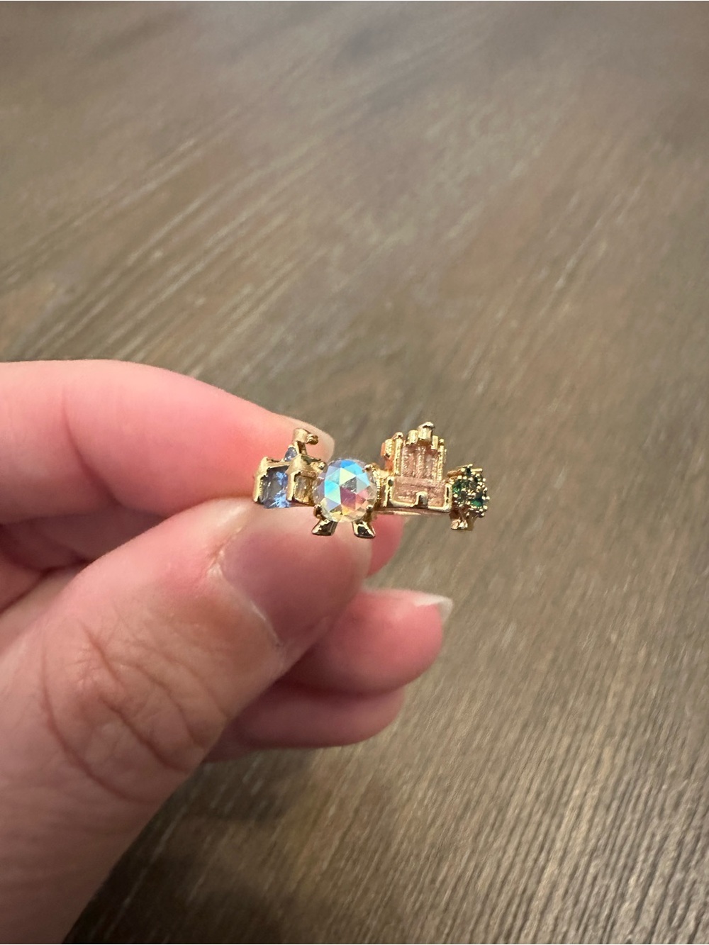 2026 Walt Disney World Parks 4 Parks Icons Gold Ring Size 8 By Girls Crew Used
